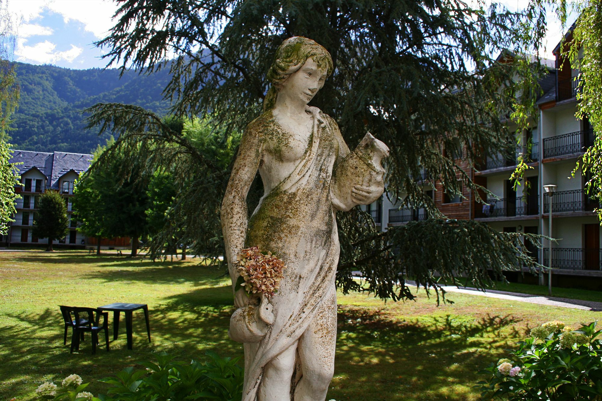 Residence Les Jardins De Ramel By Popinns Bagnères-de-Luchon エクステリア 写真